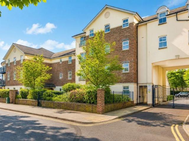 Apartment for rent in Norbiton, Greater London