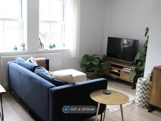 Apartment for rent in Fole, Surrey