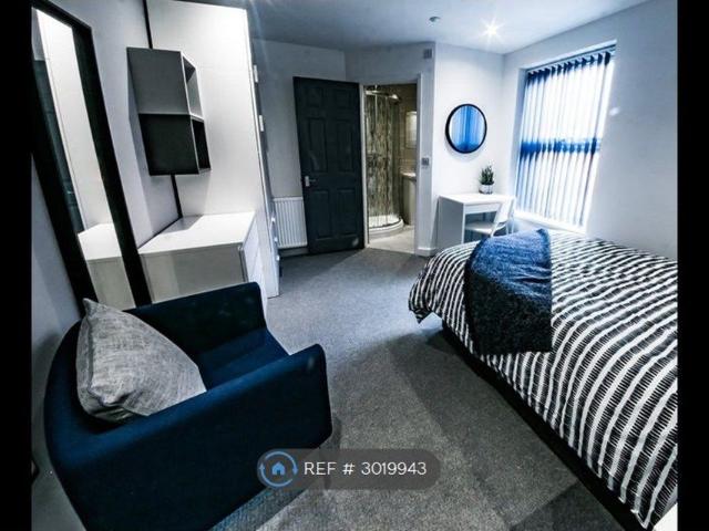 Studio for rent in Aggborough, Wyre Forest