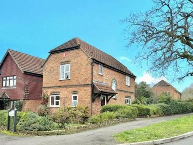 House for sale in Moulsham Green, Hart