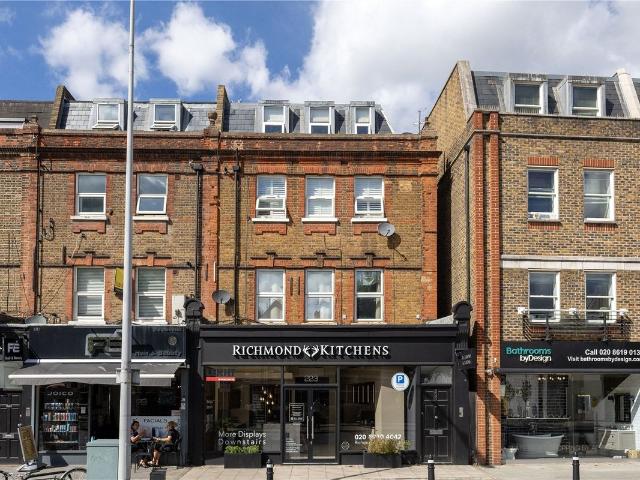 Apartment for rent in North Sheen, Greater London