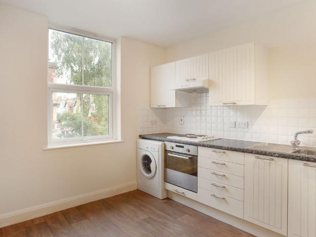 Studio for rent in North Sheen, Greater London
