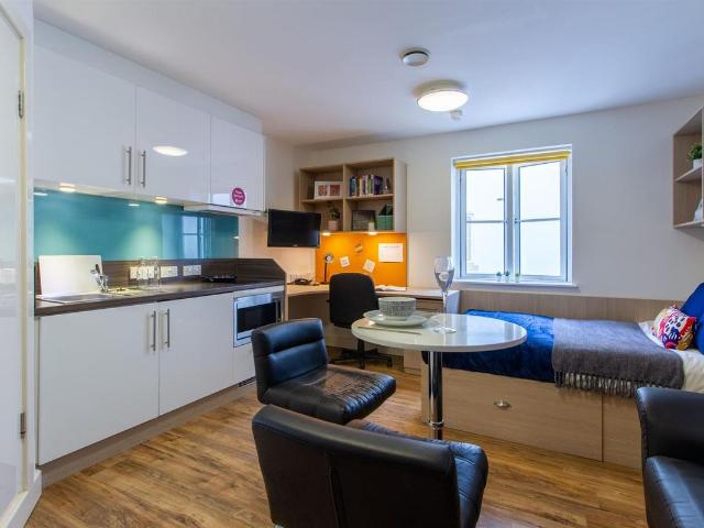 Studio for rent in Watergate, Devon