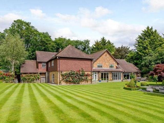 House for sale in Batchworth, Hertfordshire