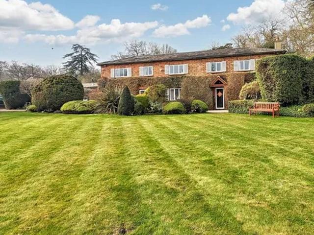 House for rent in Harrow Weald, Greater London
