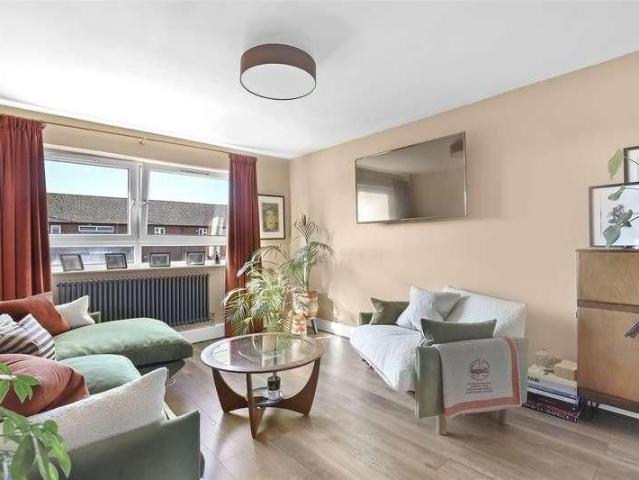 Apartment for rent in Buckhurst Hill, Epping Forest