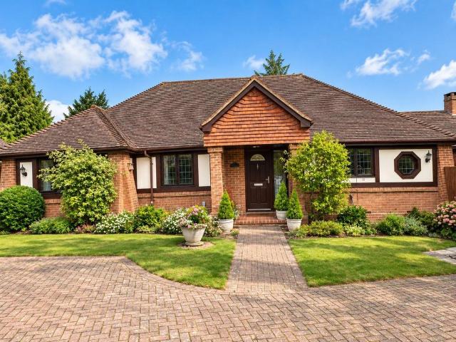 House for rent in Little Bookham, Mole Valley