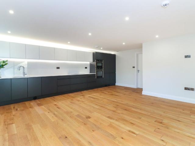 Apartment for rent in Denham, Gerrards Cross and Chalfonts Community Board, Tatling End