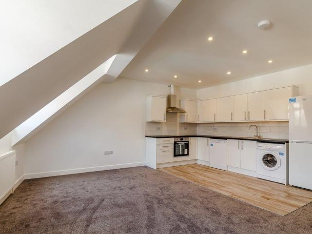 Apartment for rent in Heronsgate, Batchworth