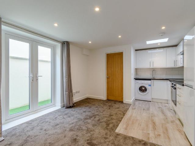 Apartment for rent in Batchworth, Hertfordshire