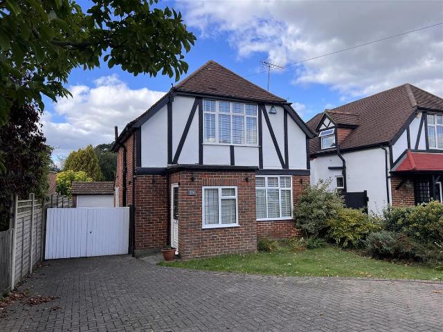 House for rent in Pachesham Park, Surrey