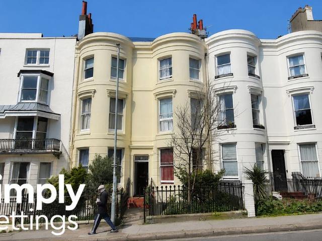 Studio for rent in Kemptown, Brighton & Hove