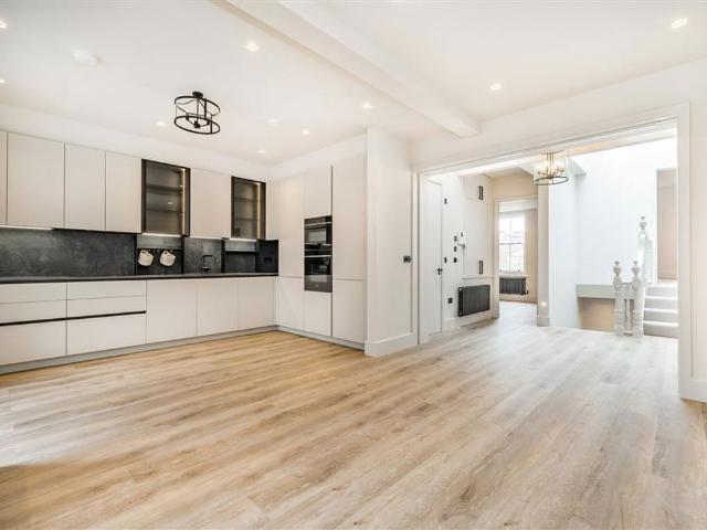 Apartment for rent in Chelsea, Greater London