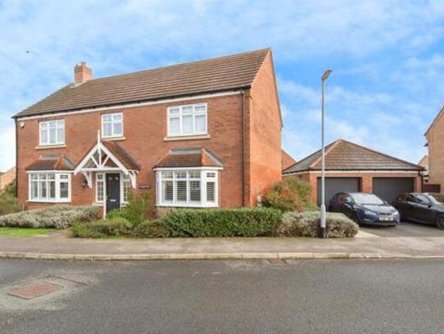 House for sale in Henlow, Bedfordshire