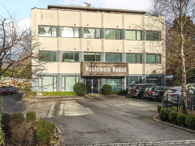 Studio for rent in Fole, Surrey