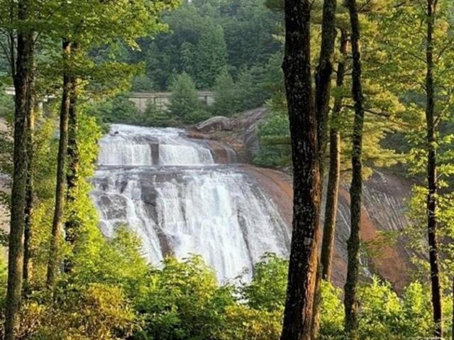 House for sale in Lake Toxaway