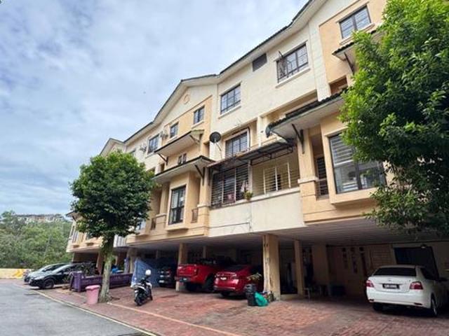 Townhouse for sale in Country Heights Damansara, Kuala Lumpur
