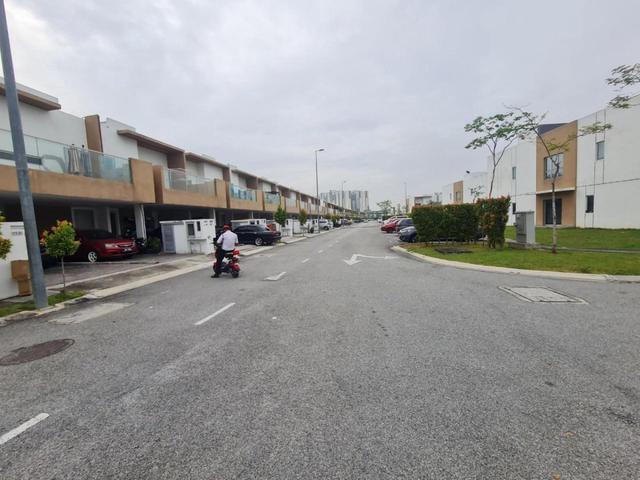 Townhouse for sale in Tanjong Sepat, Selangor