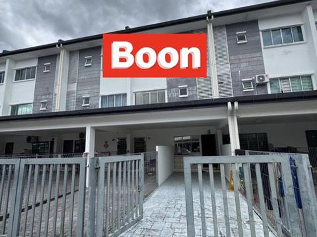 Townhouse for rent in Kuching, Bahagian Kuching