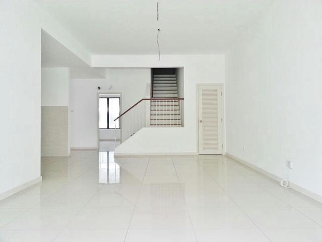 Townhouse for sale in Petaling, Alam Impian