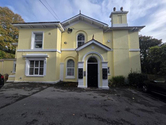 Apartment for rent in Ellacombe, Torquay