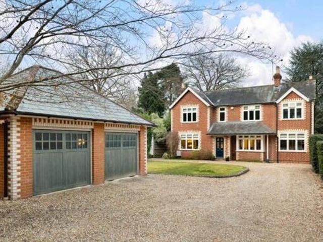 House for sale in Crowthorne