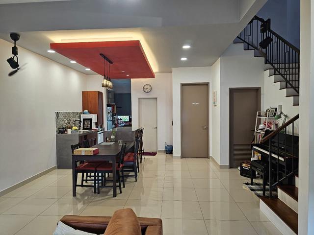 Terraced House for sale in Tanjong Sepat, Selangor
