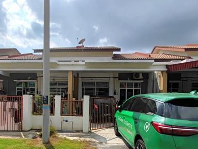 Terraced House for sale in Tanjong Sepat, Selangor