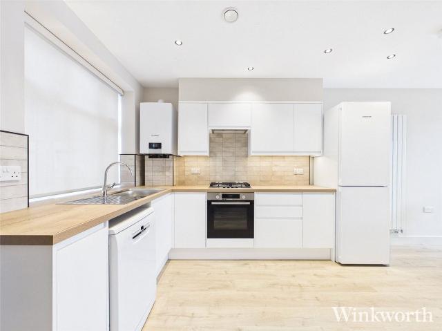 House for rent in London Borough of Ealing, Park Royal