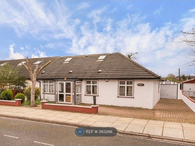 House for rent in London Borough of Ealing, Park Royal