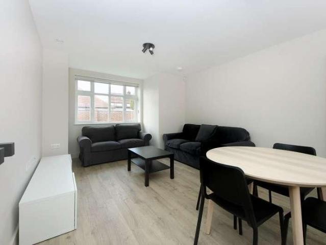 Apartment for rent in London Borough of Ealing, Greater London