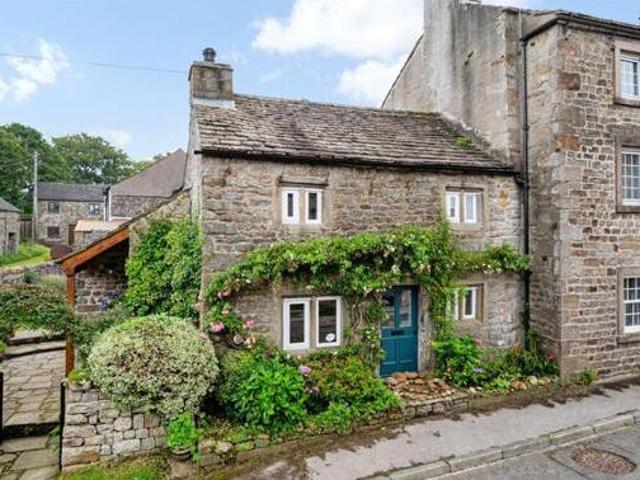 House for sale in Tatham, Bare