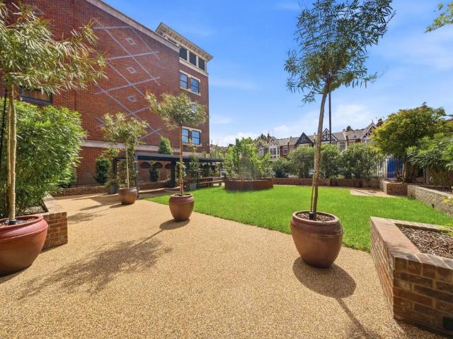 Apartment for rent in Greater London
