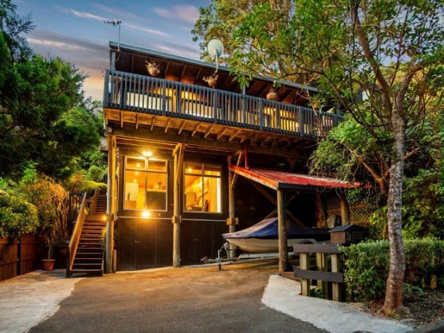 Apartment for rent in Days Bay, Wellington