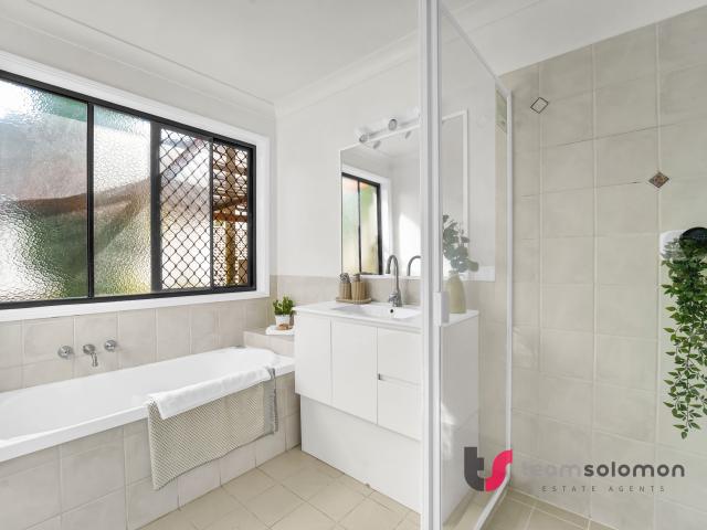 House for sale in Redland Bay
