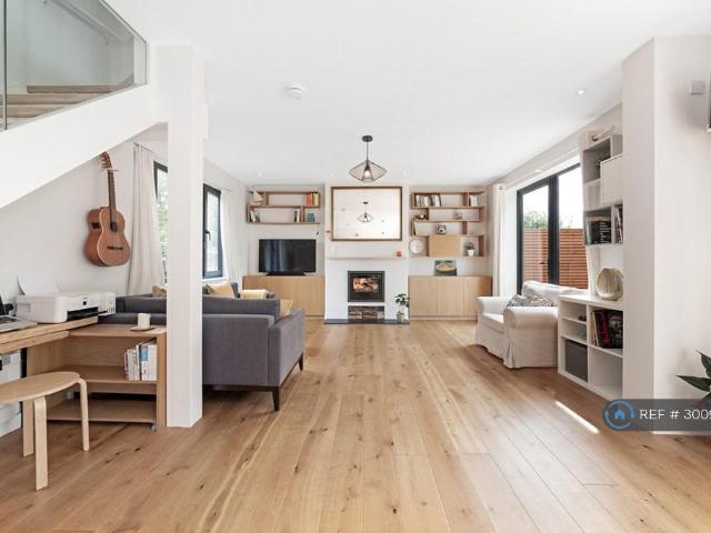 House for rent in London Borough of Lewisham, Greater London