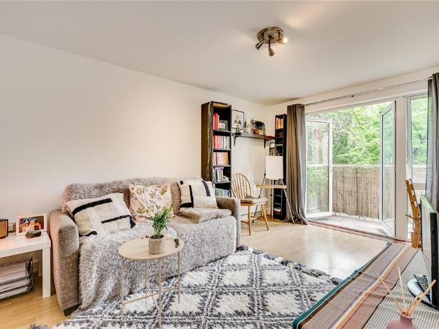 Apartment for rent in Highbury, Greater London