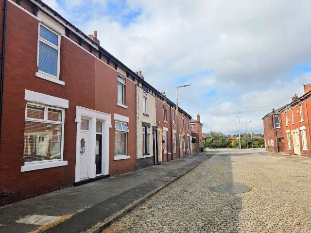 House for rent in Ashton-on-Ribble, Higher Bartle