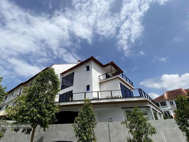 Condominium for sale in 19 North East, Hougang