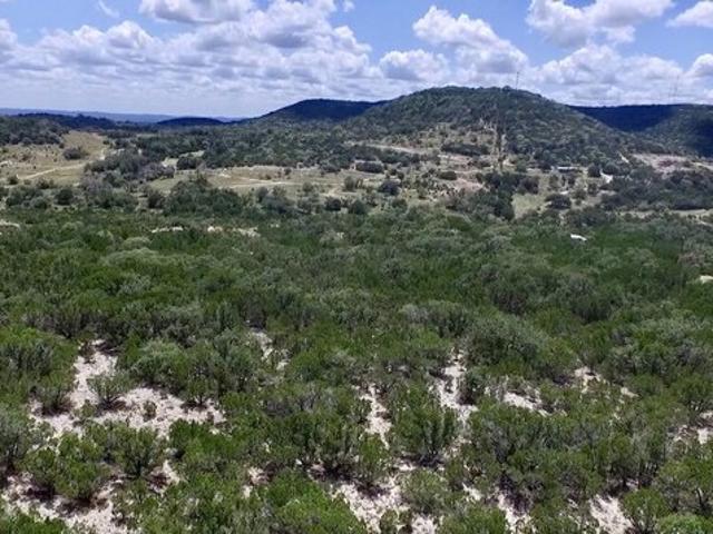 Land for sale in Pipe Creek, Texas