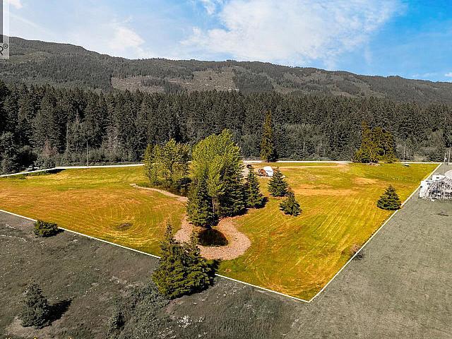 Land for sale in Clayoquot, British Columbia