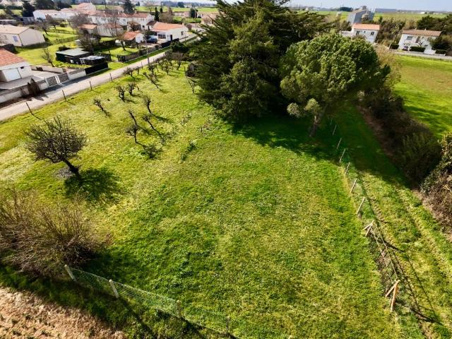 Terrain vente à Fontenay-le-Comte, Luçon