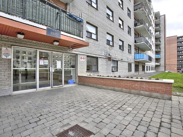 Apartment for rent in York Centre, Toronto
