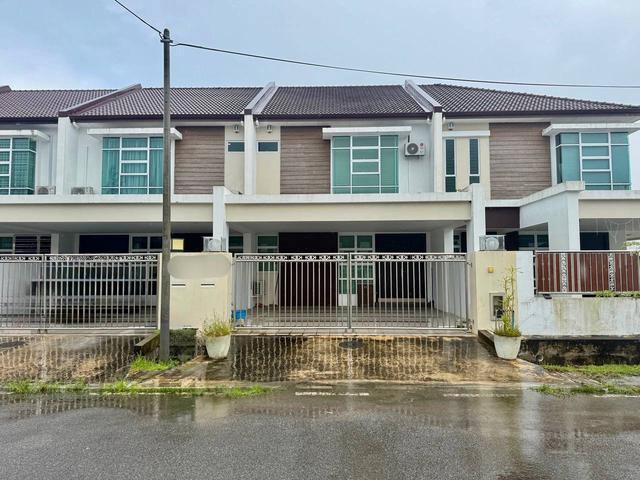 Terraced House for rent in Long Miri