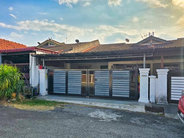 Terraced House for sale in Tanjong Sepat, Selangor