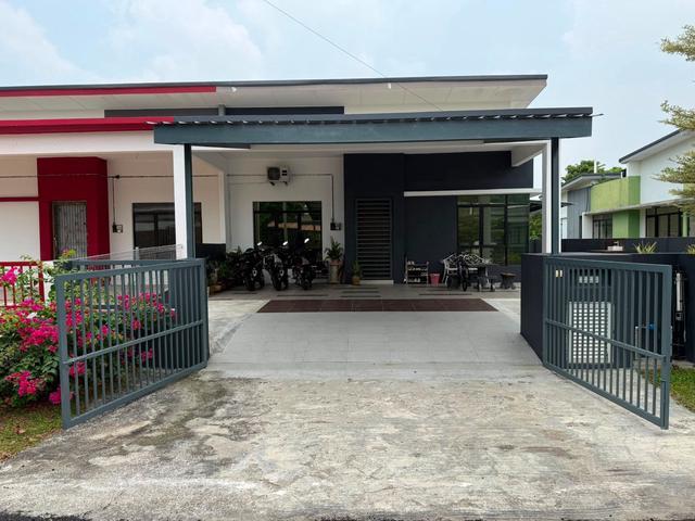 Residential House for sale in Tanjong Sepat, Selangor