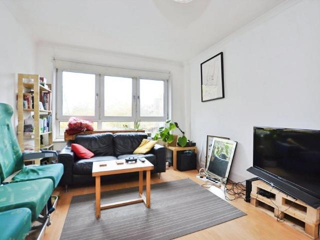 House for rent in London Borough of Lewisham, Cat Hill
