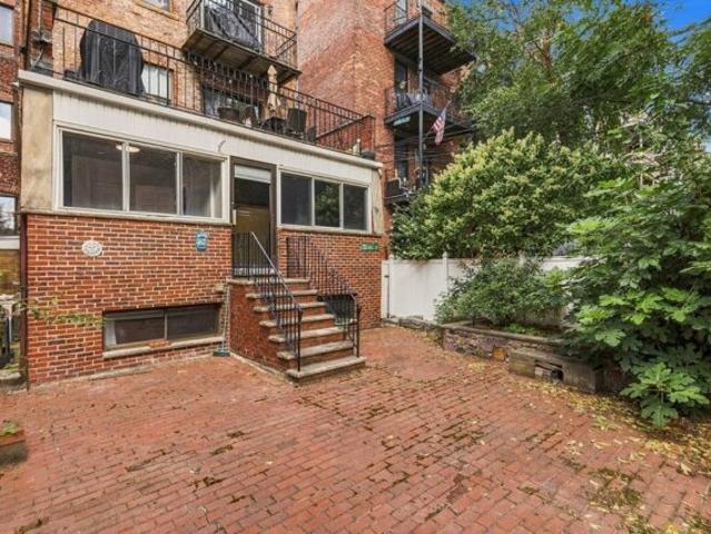 Condo for sale in Gove Street, Boston