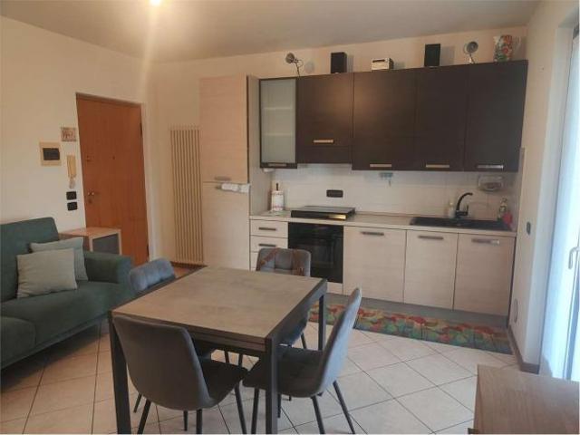 Appartamento in affitto a Azzano, Castel D'azzano