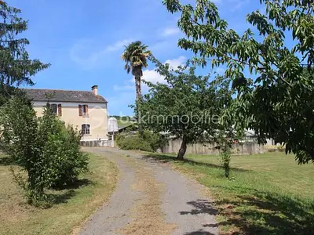 Maison vente à Pau, Lucarré